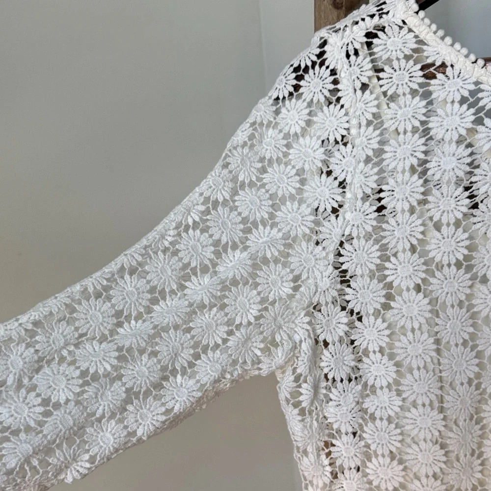 Boden White Floral Crochet Blouse with built in 100% cotton cami